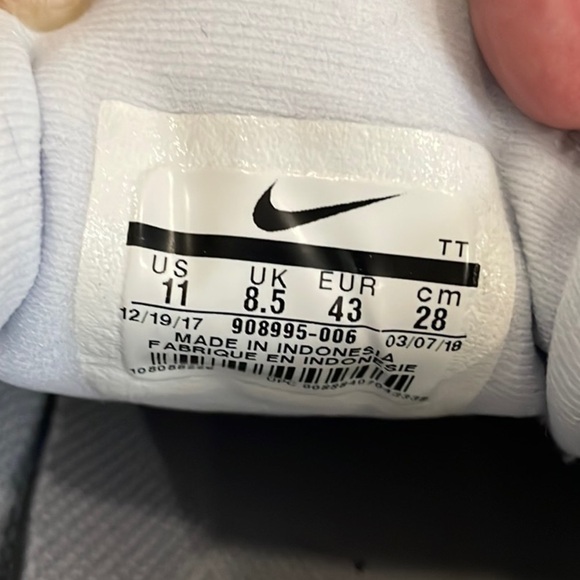 Rose Gold Nike flex contact tennis shoes - Picture 8 of 12